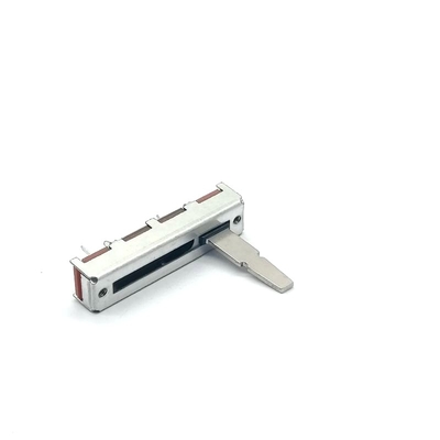 C2043N 금속 손잡이 20mm 여행 8.1 Mm 와이드 사운드 콘솔 이어폰 및 마이크에 사용